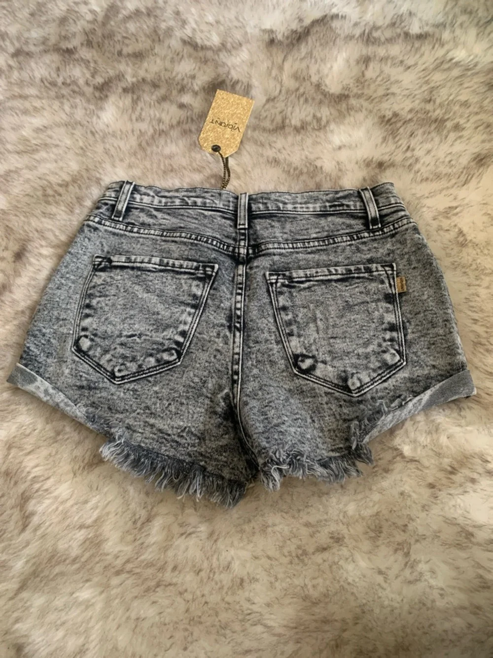 Vibrant Gray Acid-Wash High-Rise Denim Shorts - Picture 2 of 3